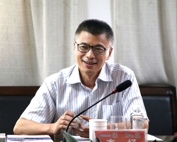 中国银行领导一行来访远东